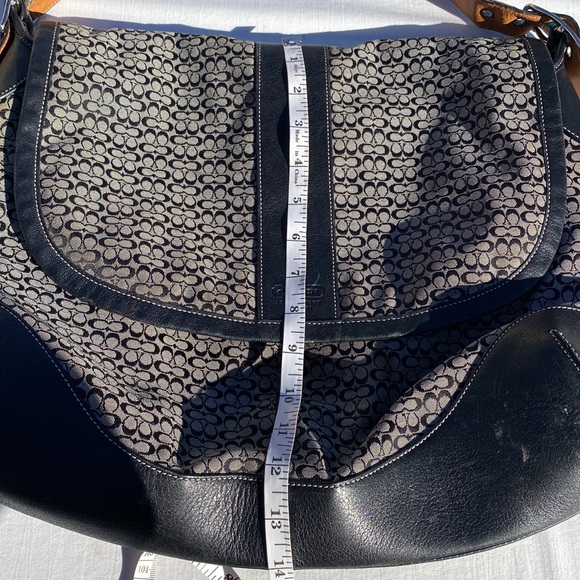 Coach signature hobo Satchel work bag - damage!  Flawed, but still great! - Picture 11 of 12